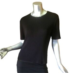 Croft & Barrow Women’s Medium Ribbed Knit Short Sleeve Top Classic Black Basic